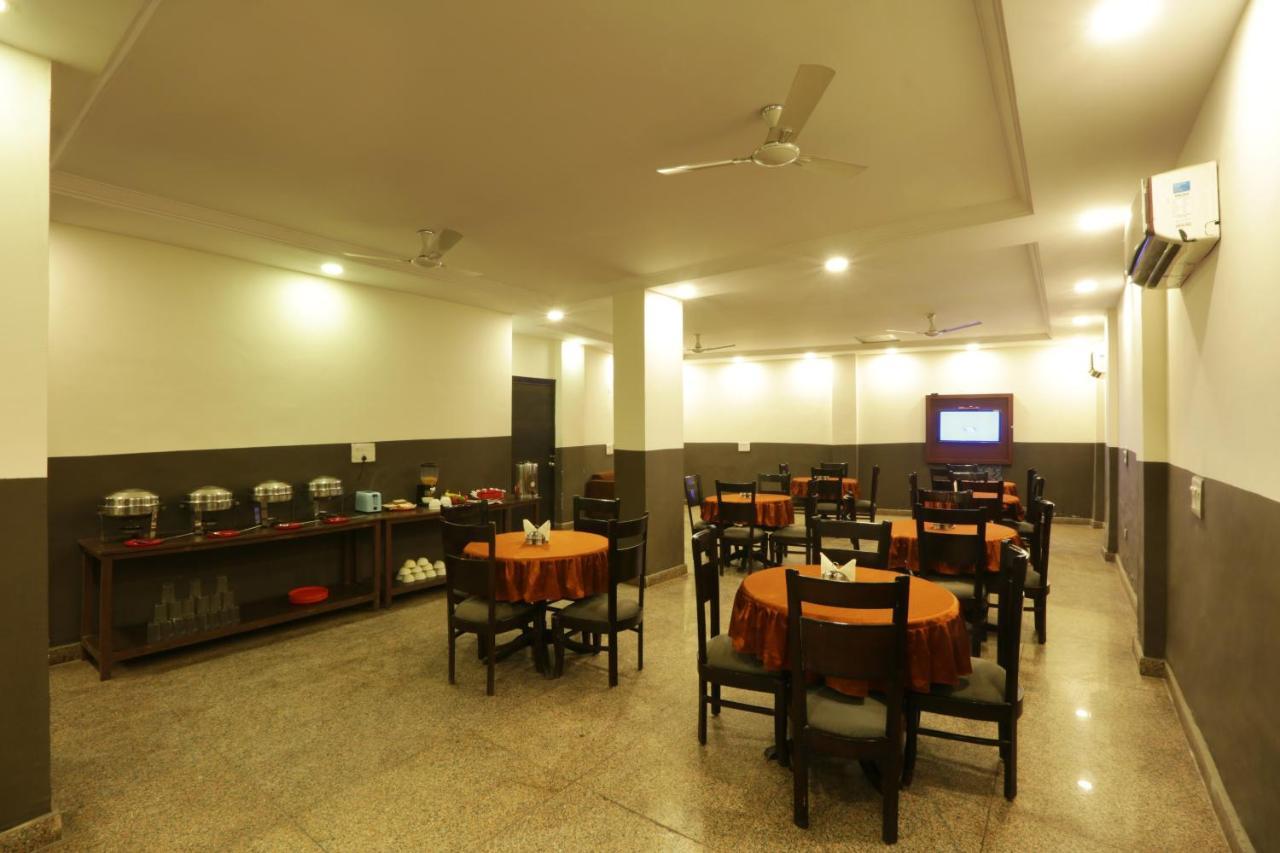 Hotel Airport Star Neu-Delhi Exterior foto